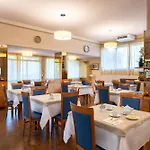 Parco Dei Pini - 100mt Dal Mare 3*