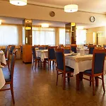 Hotel Parco Dei Pini - 100mt Dal Mare Follonica