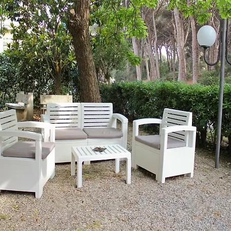 Parco Dei Pini - 100mt Dal Mare Hotel Follonica
