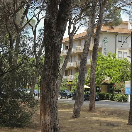 Parco Dei Pini - 100mt Dal Mare 호텔