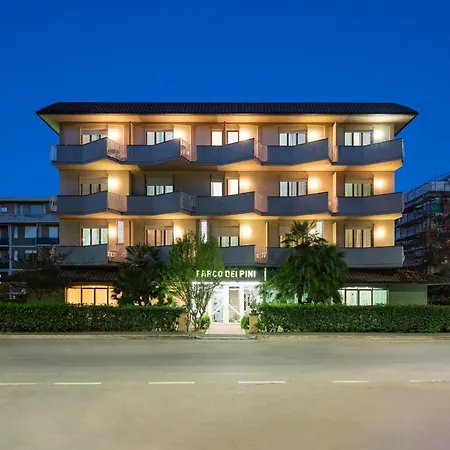 Parco Dei Pini - 100mt Dal Mare 호텔