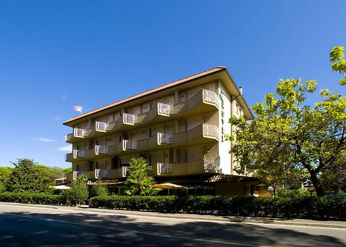 호텔 Parco Dei Pini - 100mt Dal Mare