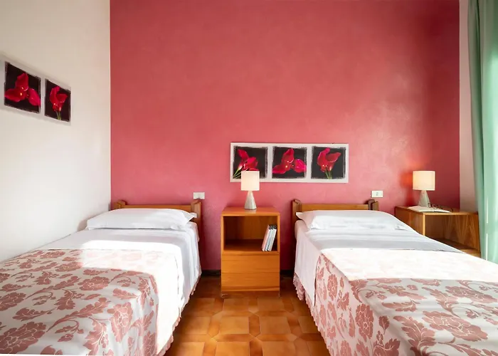 Parco Dei Pini - 100mt Dal Mare 폴로니카