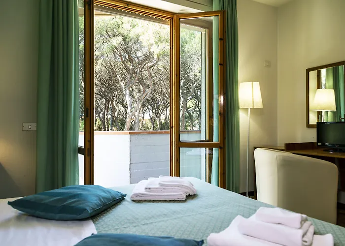 호텔 Parco Dei Pini - 100mt Dal Mare 폴로니카