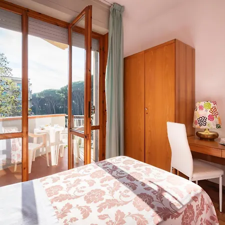 Hotel Parco Dei Pini - 100mt Dal Mare Follonica